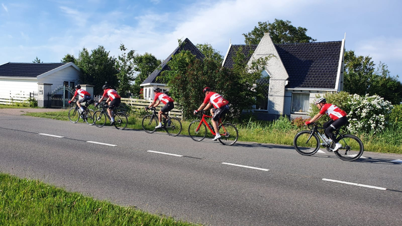 Trainers HSV de Kampioen rijden ruim 400 km 